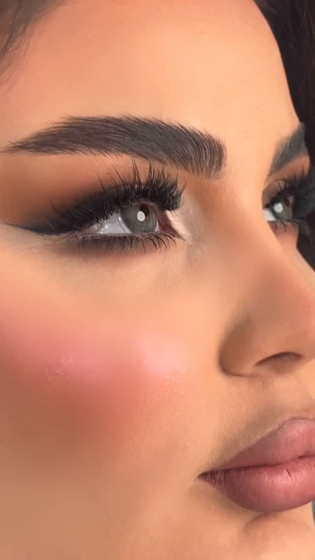 Post 8 by پریسا حقیقت نیا on Instagram (video)