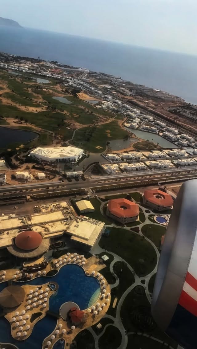 Post 1 by Pebble Artist 💍 on Instagram (video)