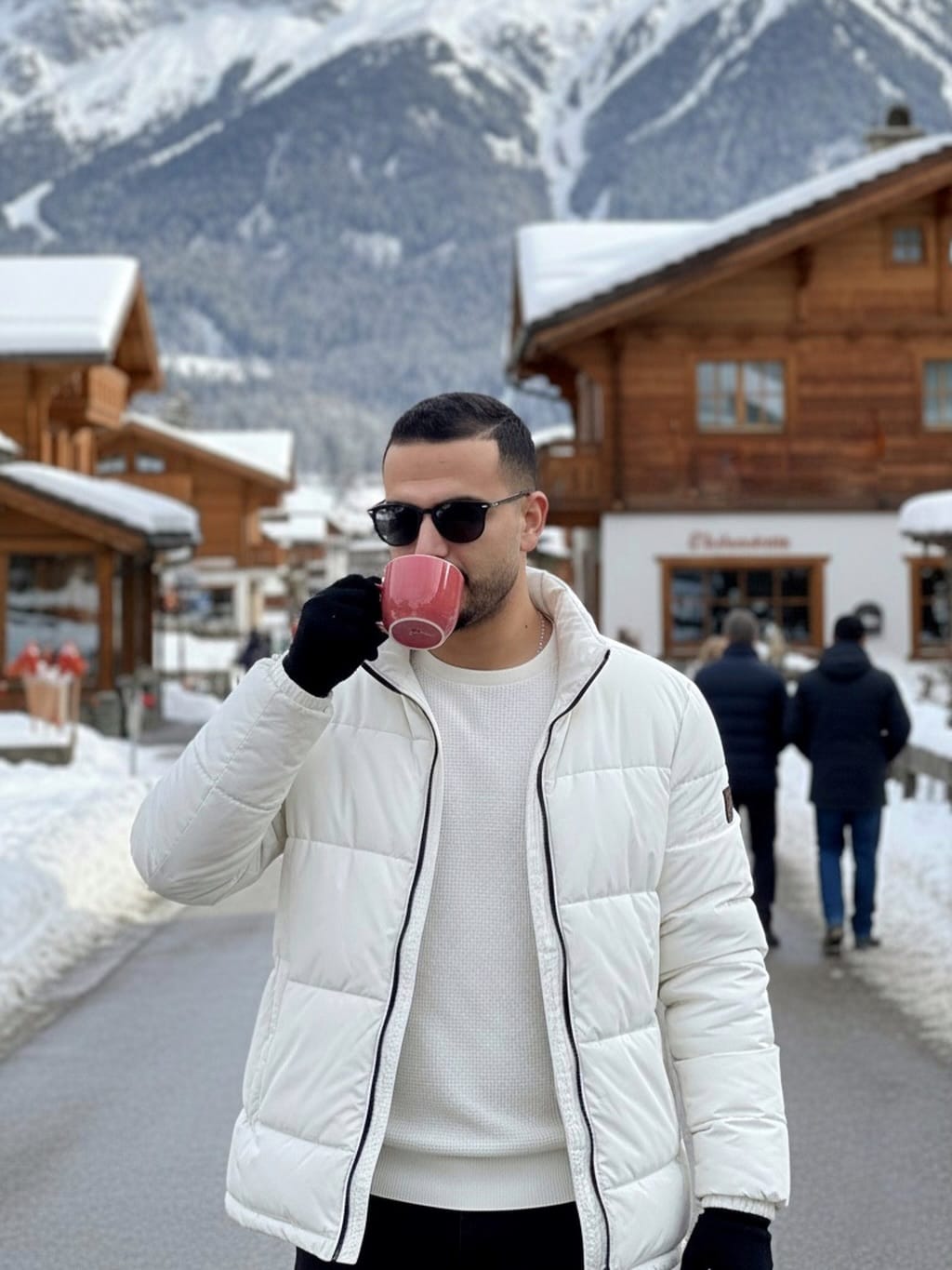 Post 1 by Zakaria Essouri on Instagram (image)
