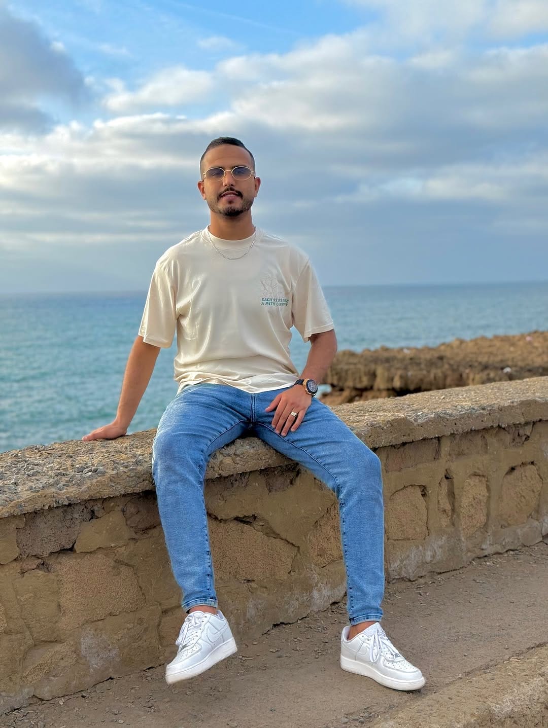 Post 5 by Zakaria Essouri on Instagram (image)