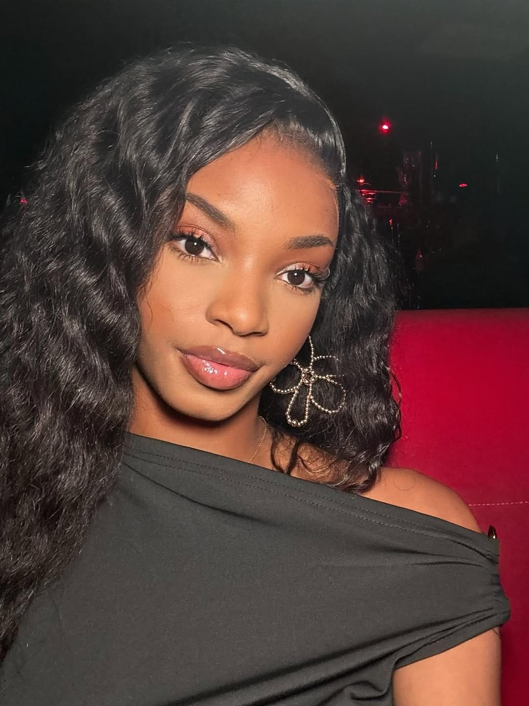 Post 9 by Nadia Traore on Instagram (carousel)