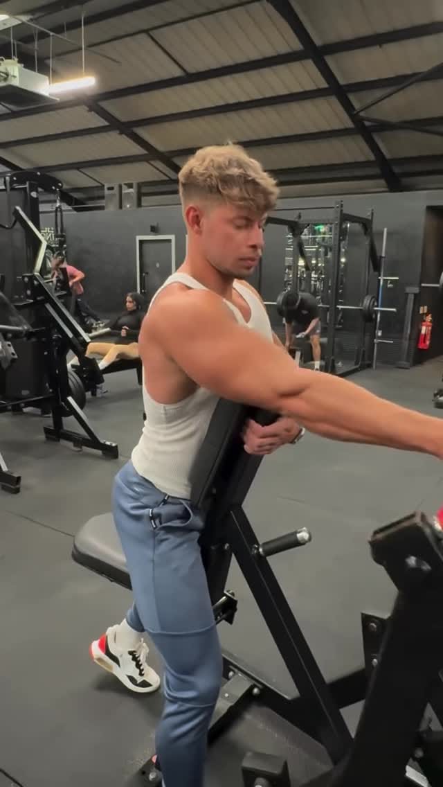 Post 4 by Lucas on Instagram (video)