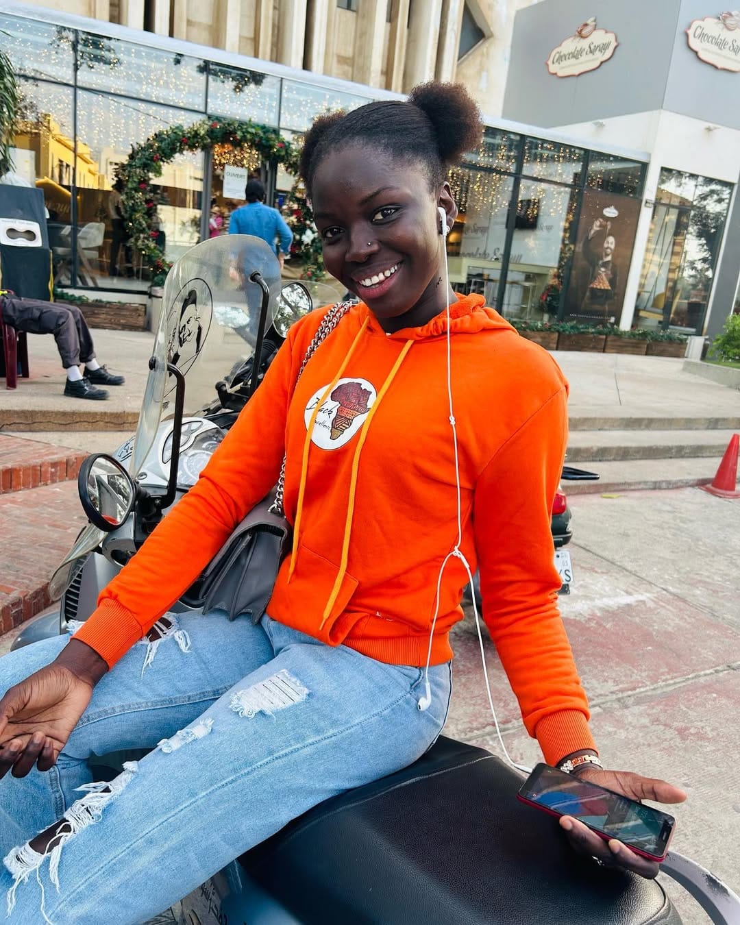 Post 10 by Black Excellence Sénégal on Instagram (carousel)