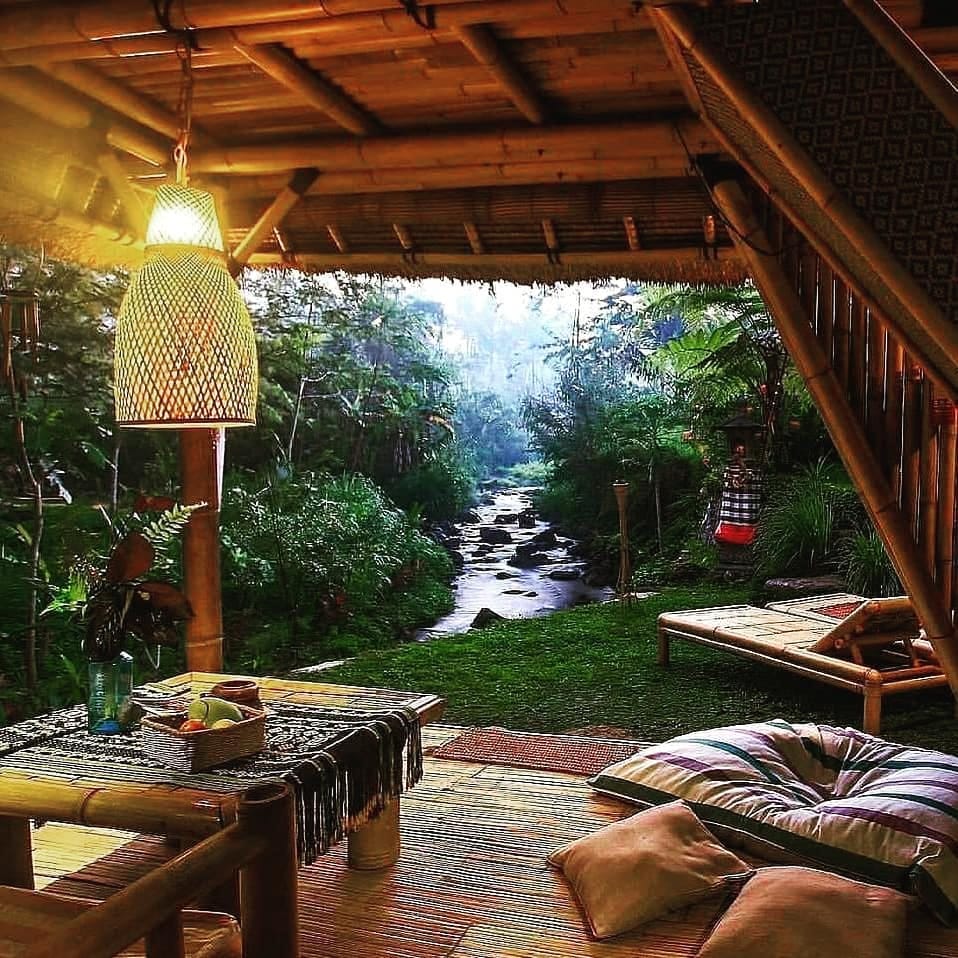 Post 10 by Envy Wanderlust on Instagram (image)