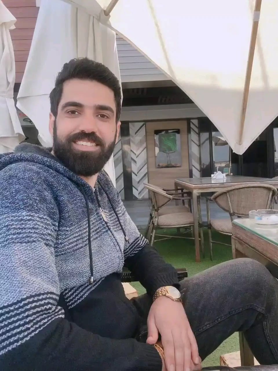 Post 8 by عمر عامر on Instagram (video)