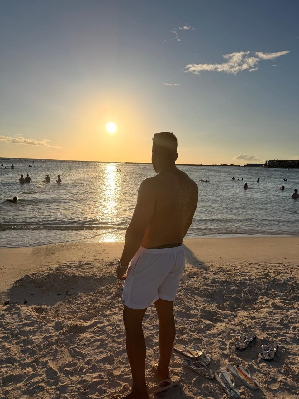 Post 5 by Henrique Brasil on Instagram (carousel)