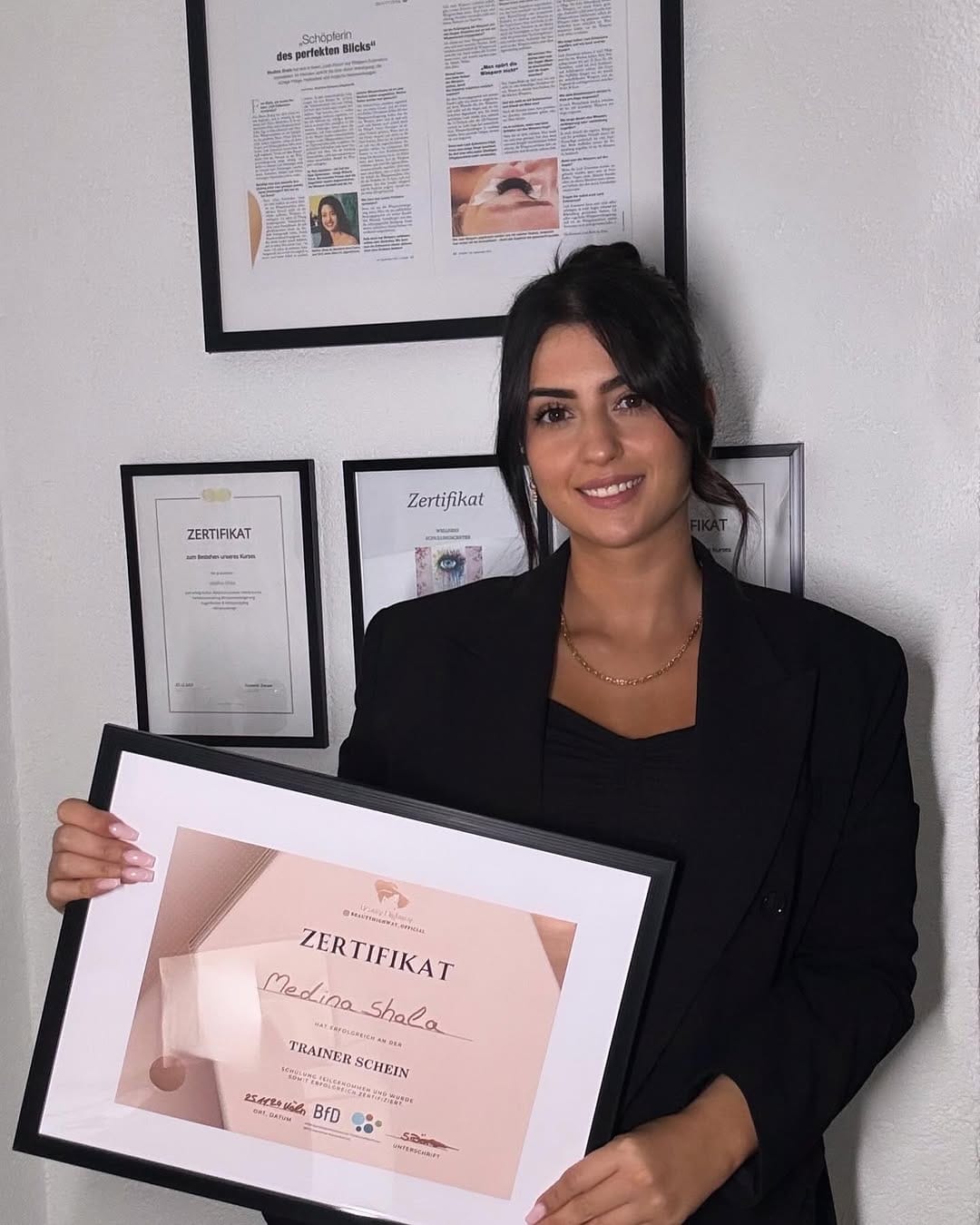 Post 8 by MEDINA OKANOVIC | WIMPERN | SCHULUNGEN | MICRONEEDLING & BB-GLOW on Instagram (image)