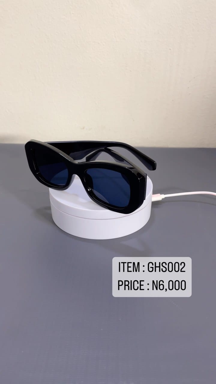Post 1 by ESSENTIALS STORE on Instagram (video)