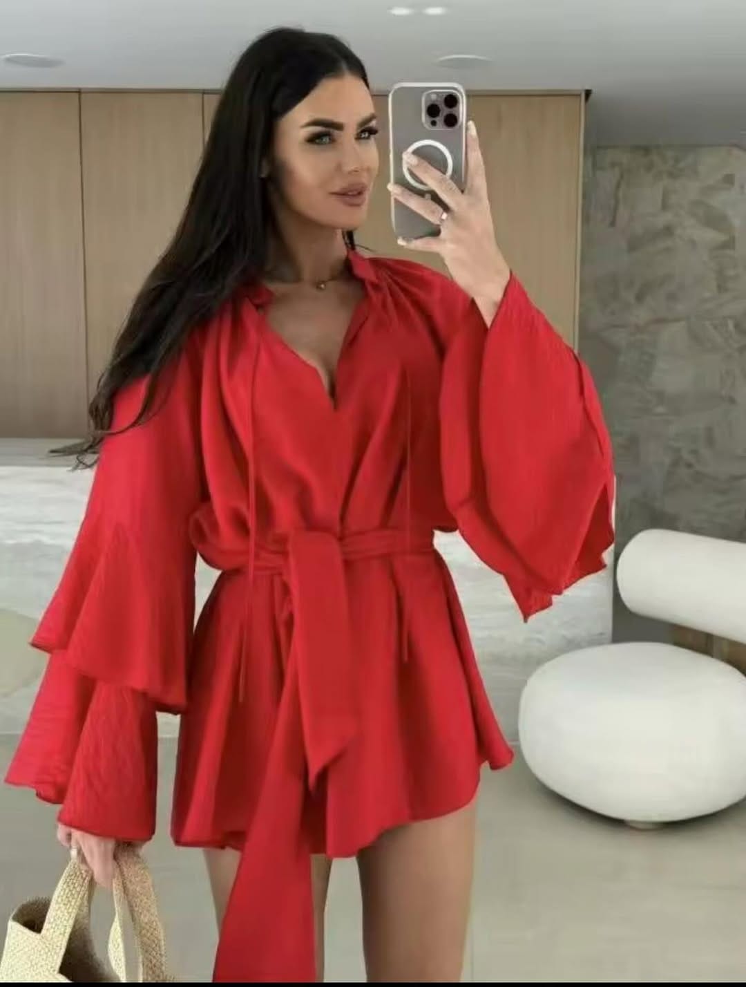 Post 4 by SHOWROOM LS 𝒮𝒽𝑜𝓅𝓅𝒾𝓃𝑔 𝒯𝒾𝓂𝑒 on Instagram (image)
