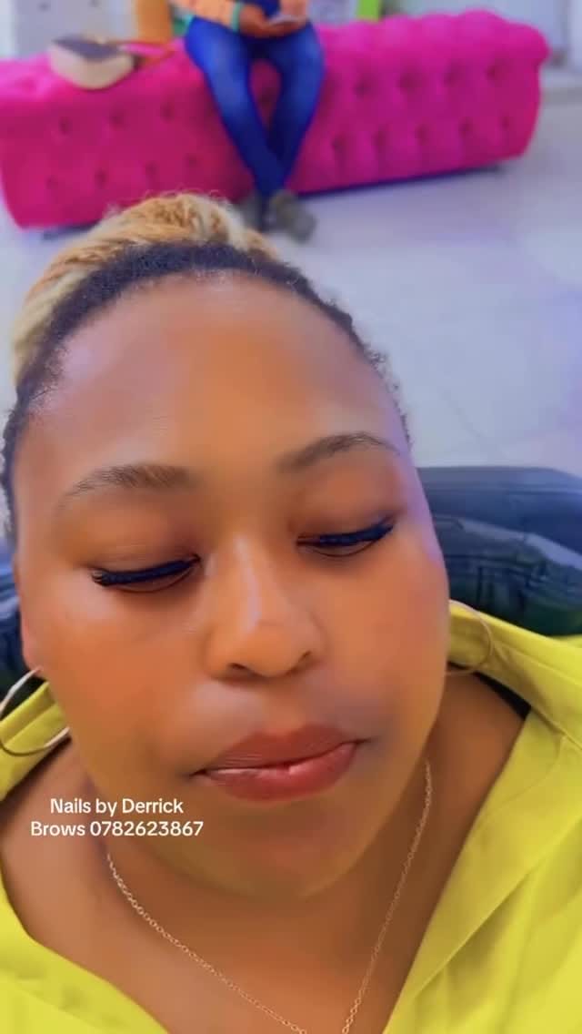 Post 10 by Nails By Derrick on Instagram (video)