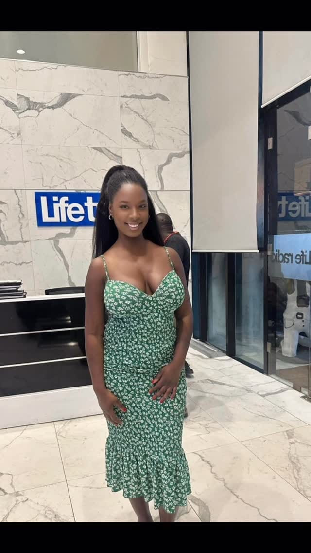 Post 7 by Dominique on Instagram (video)