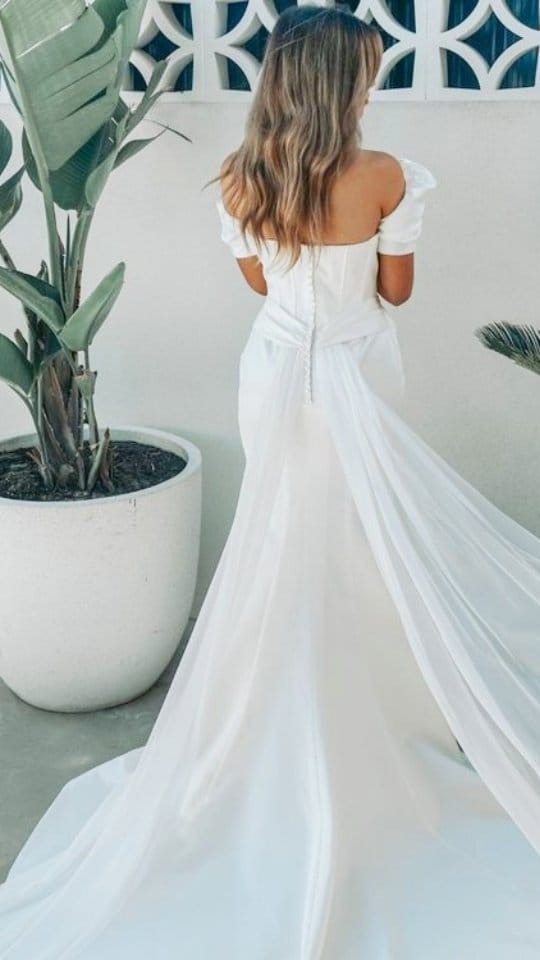 Post 4 by Blue Bridal Boutique | SoBo Denver on Instagram (video)