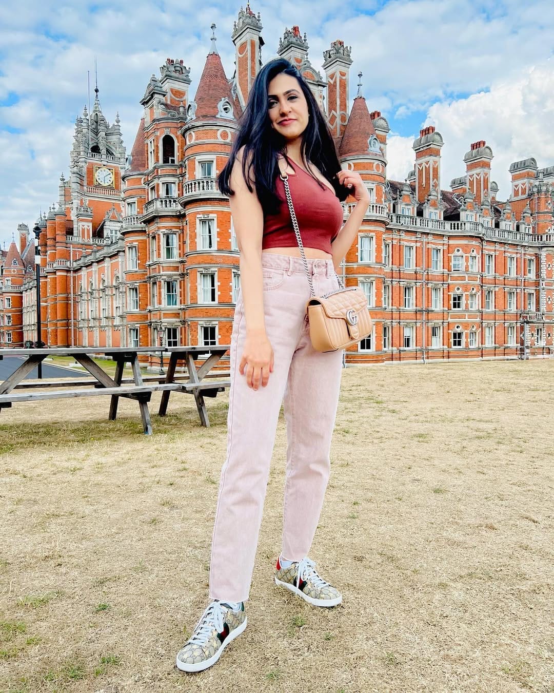 Post 7 by Z𝚘𝚢𝚊_𝙸𝚖 on Instagram (carousel)