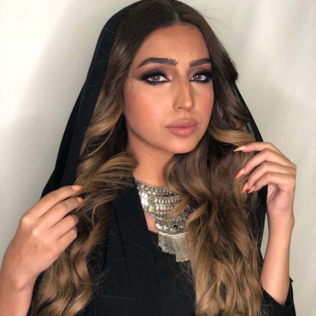 Post 7 by Makeup Artist on Instagram (image)