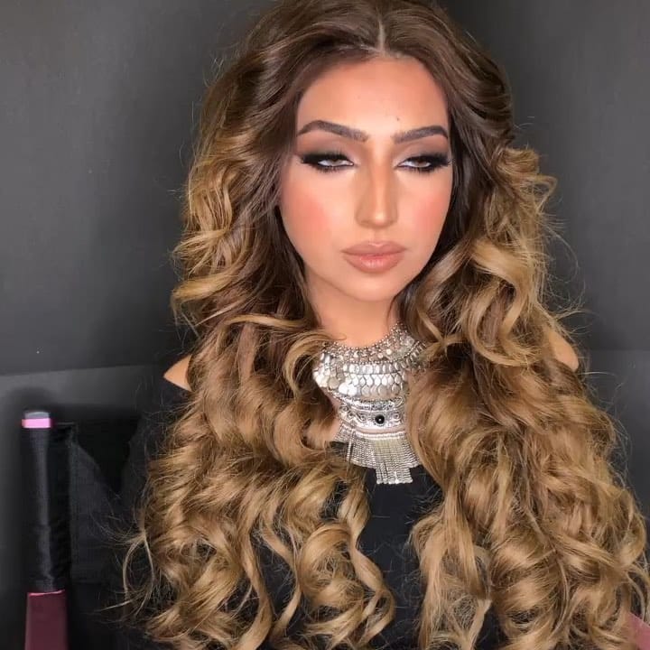 Post 8 by Makeup Artist on Instagram (video)