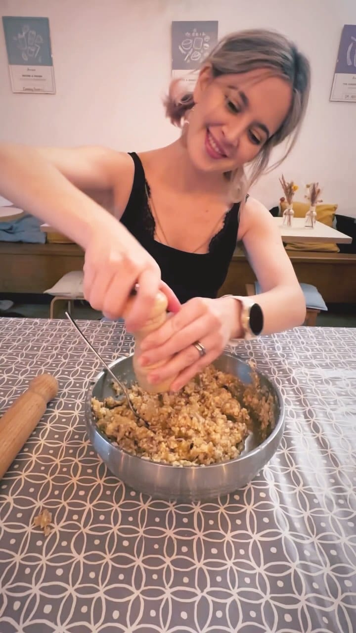 Post 1 by VEGCRAVER Vegan Food 🧡 on Instagram (video)