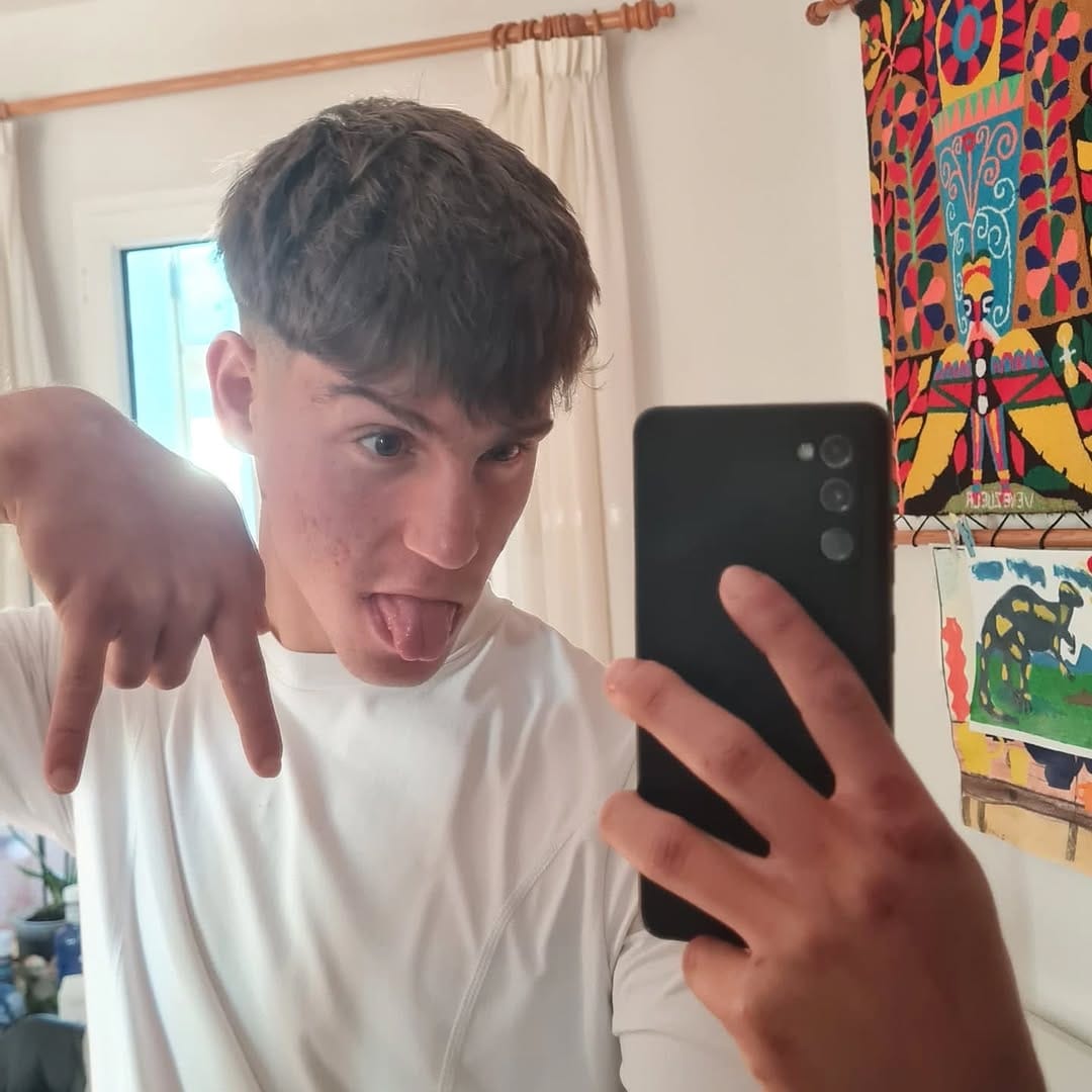 Post 10 by @f.luzzi9 on Instagram (carousel)