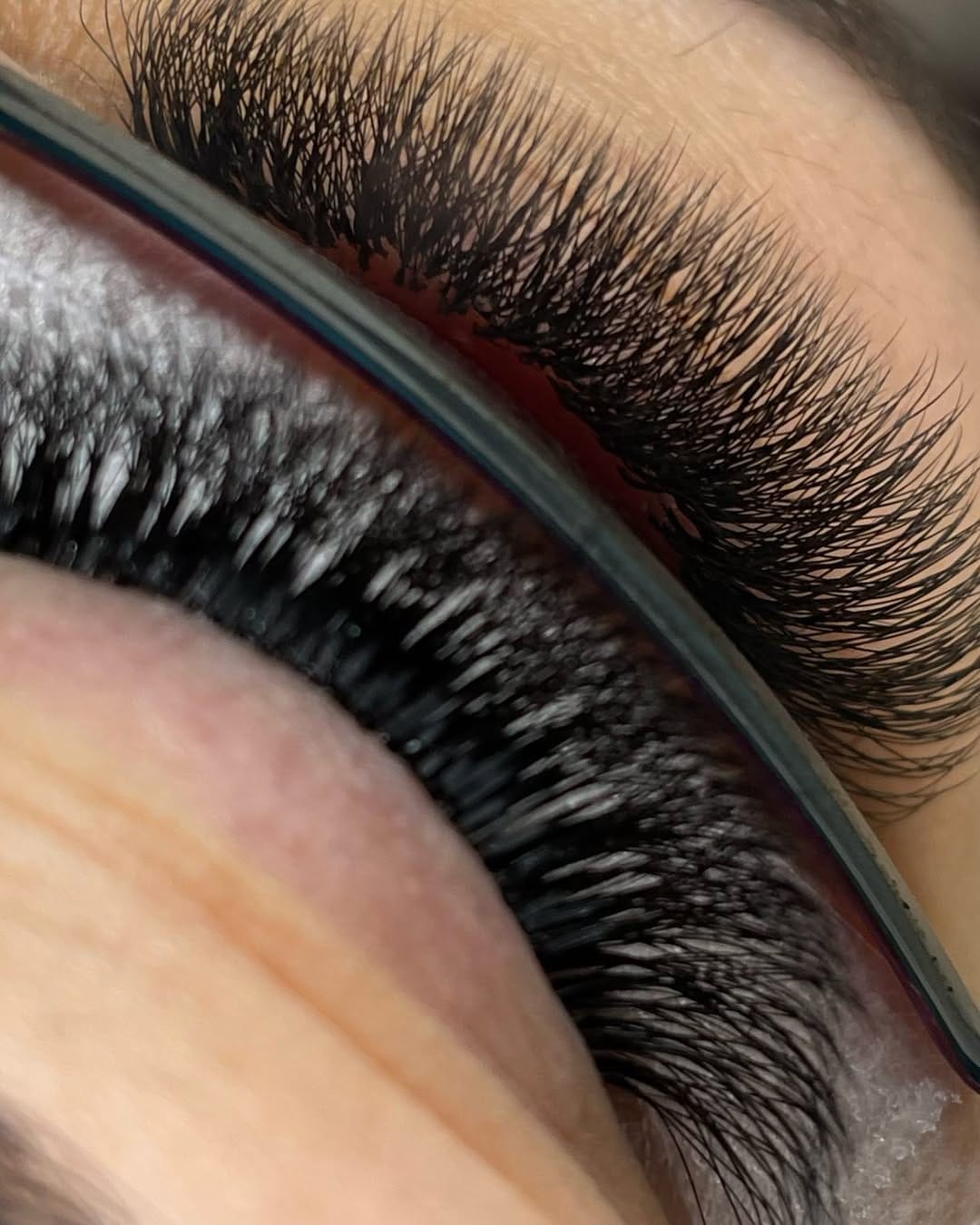 Post 3 by Cils Beauty Paris on Instagram (image)