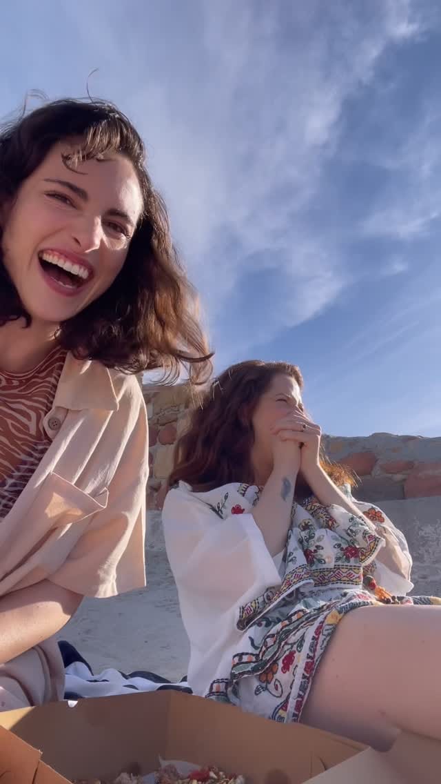 Post 3 by Amalia Uys on Instagram (video)