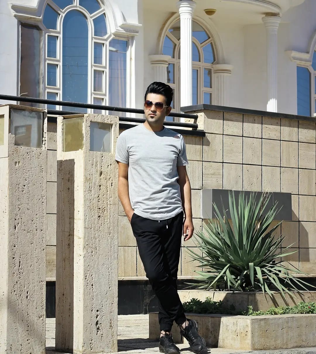 Post 3 by @16vahid on Instagram (image)