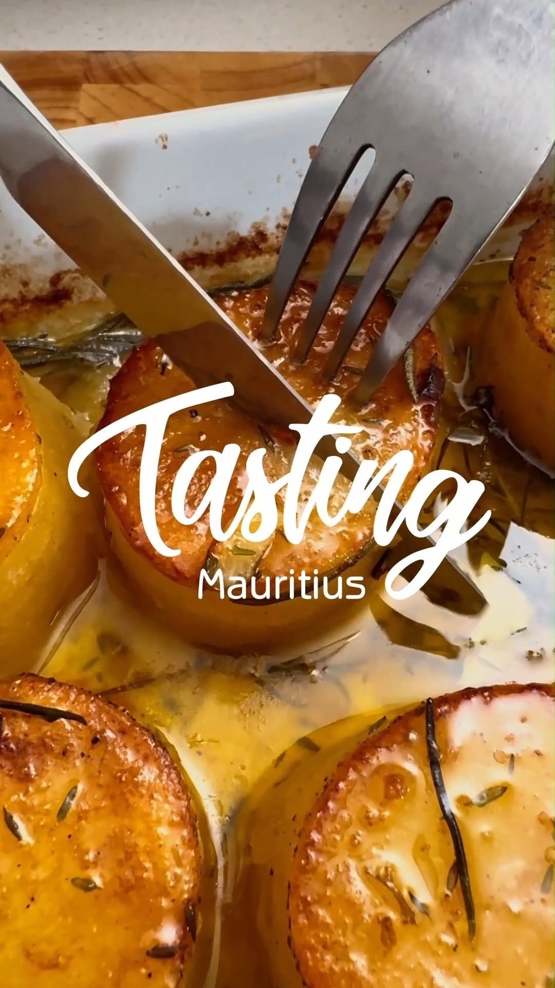 Post 10 by Tasting Mauritius on Instagram (video)