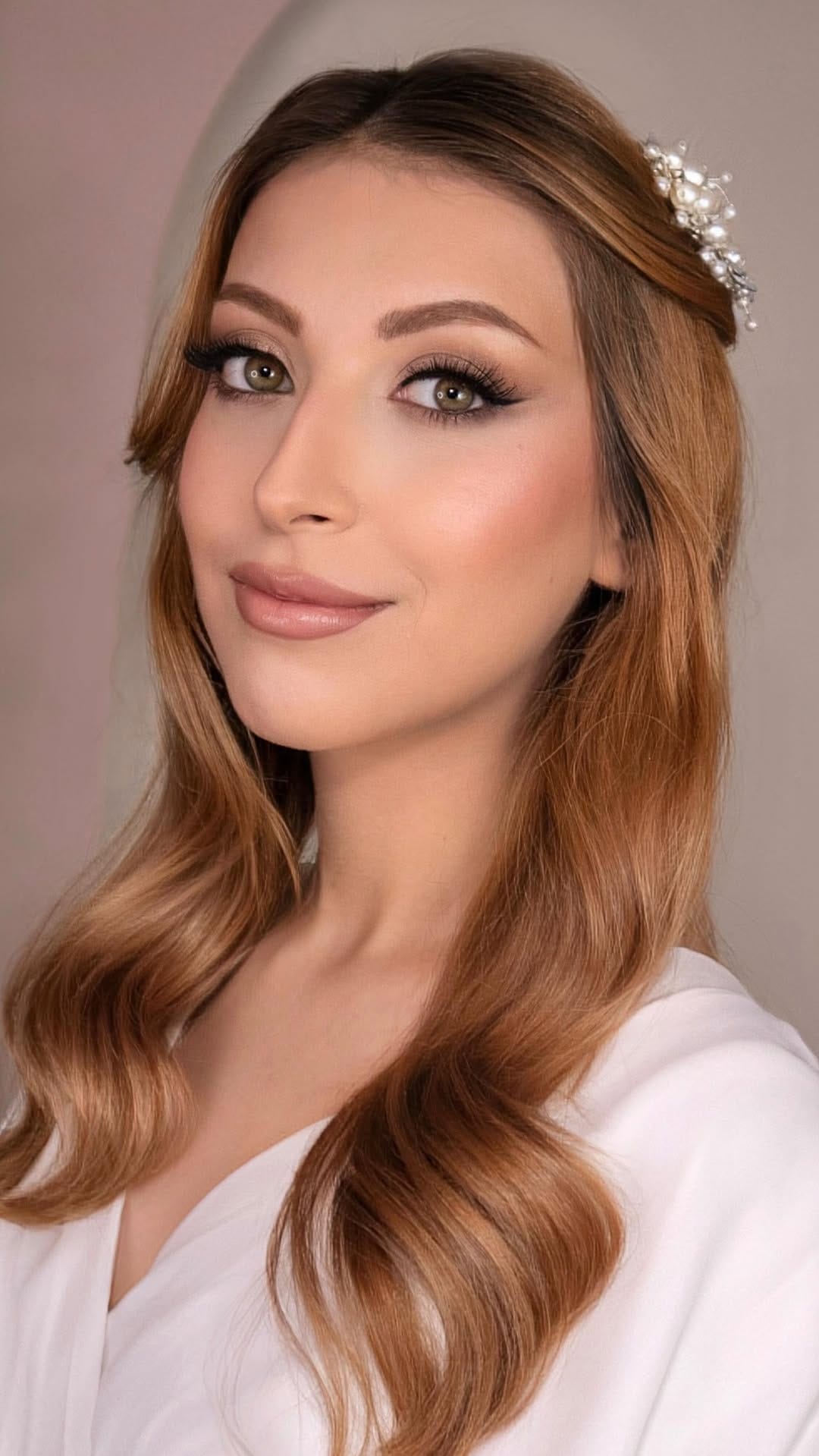 Post 1 by Elif ✨ Bridal Makeup Artist on Instagram (video)