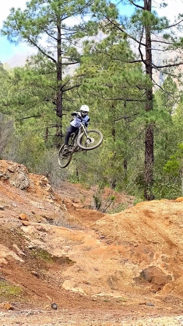 Post 2 by Marco Veiga on Instagram (video)
