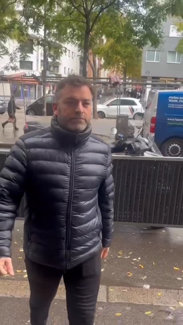 Post 8 by Ova lunetier parisien on Instagram (video)