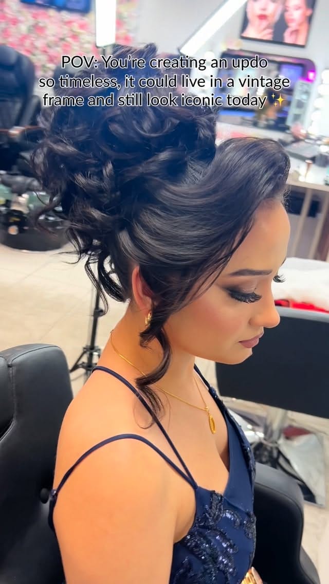 Post 8 by Elegance Beauty Salon /Toronto mua Weeda Ashraf on Instagram (video)