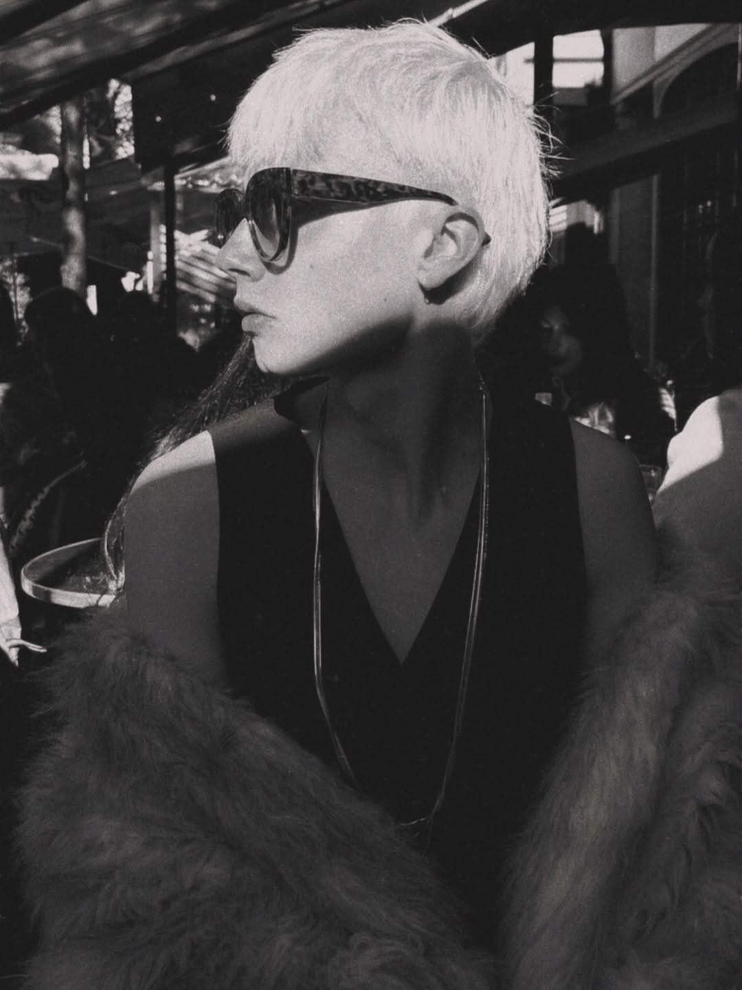 Post 3 by A u r e l on Instagram (image)