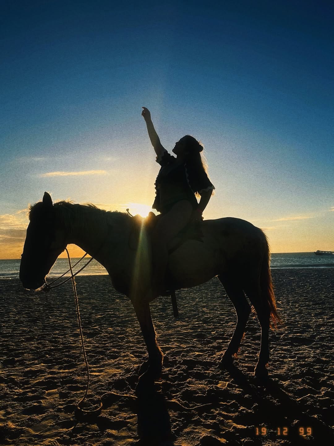 Post 5 by Jinna Guzmán ♡ on Instagram (carousel)