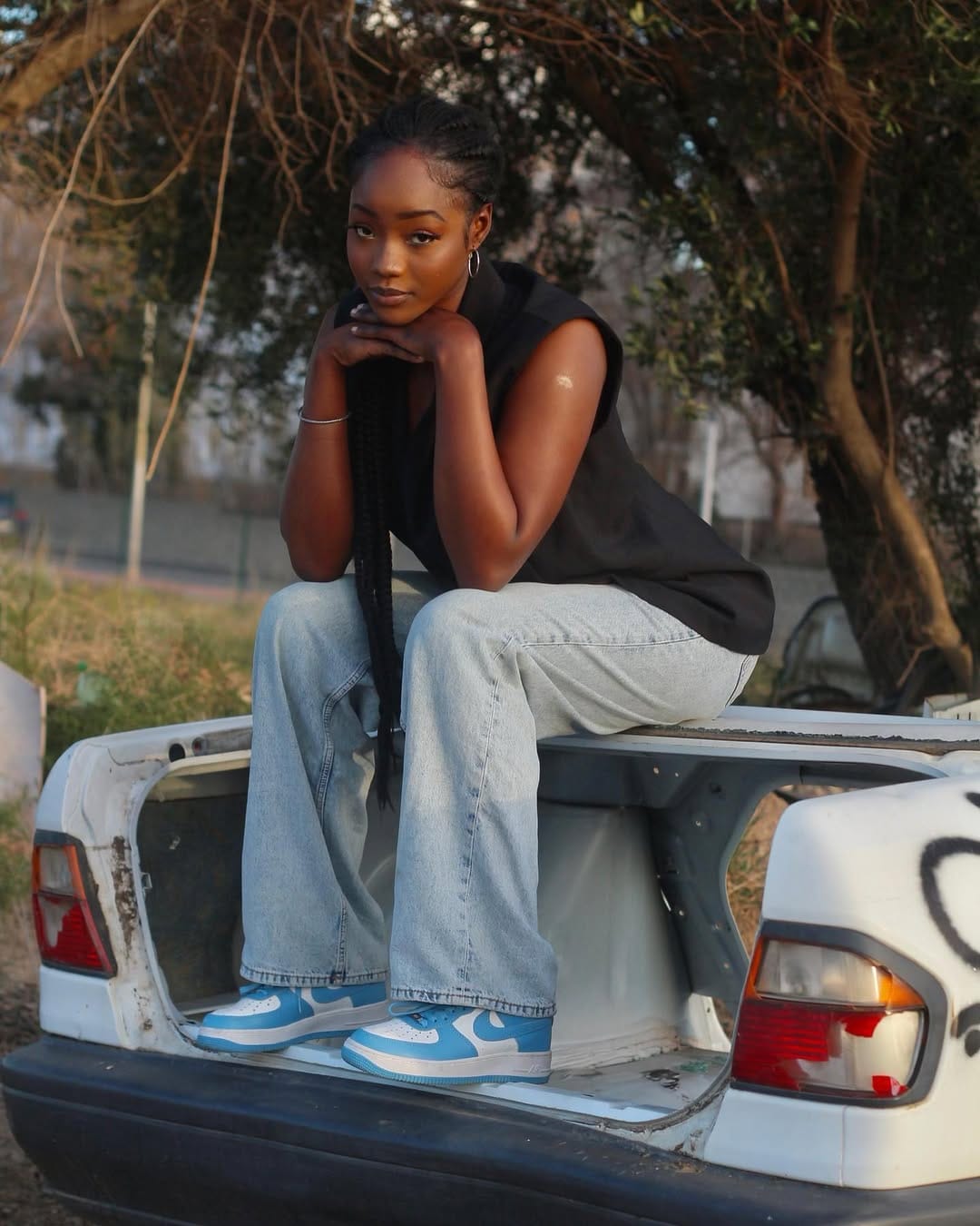 Post 10 by Fatou Ndiaye on Instagram (carousel)