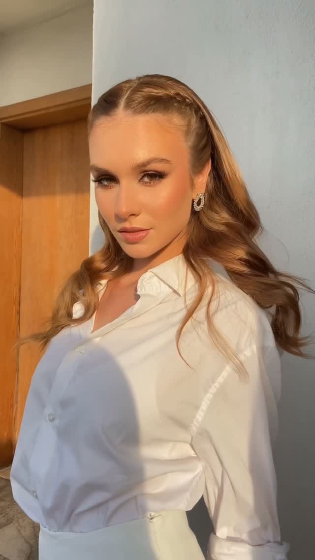 Post 6 by 𝓡𝓲𝓶𝓪 𝓼𝓪𝓴𝓪 on Instagram (video)