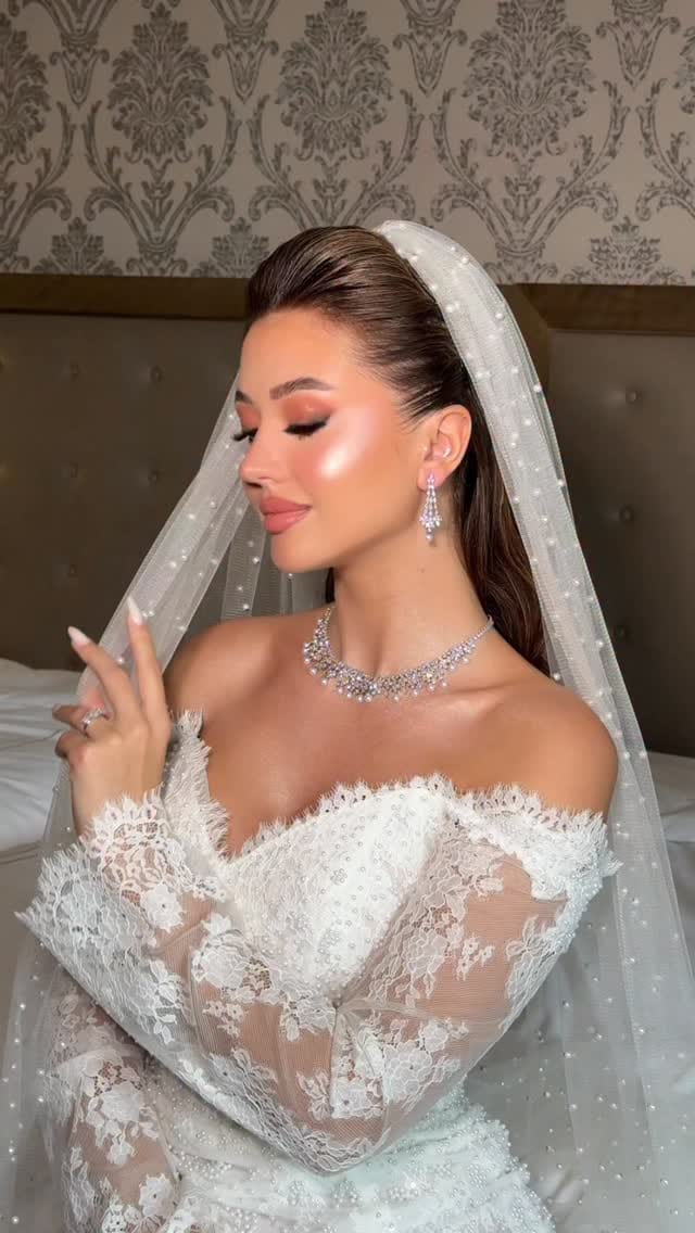 Post 1 by Nadia ESSakhi on Instagram (video)
