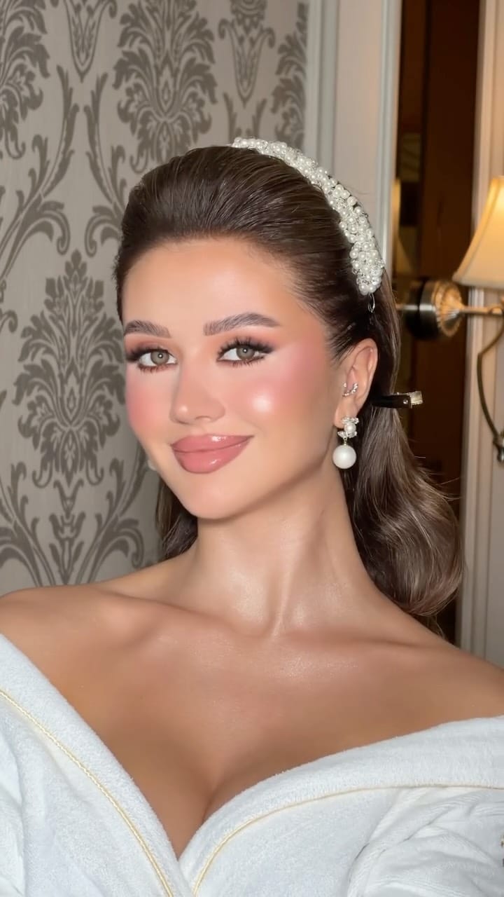 Post 4 by Nadia ESSakhi on Instagram (video)