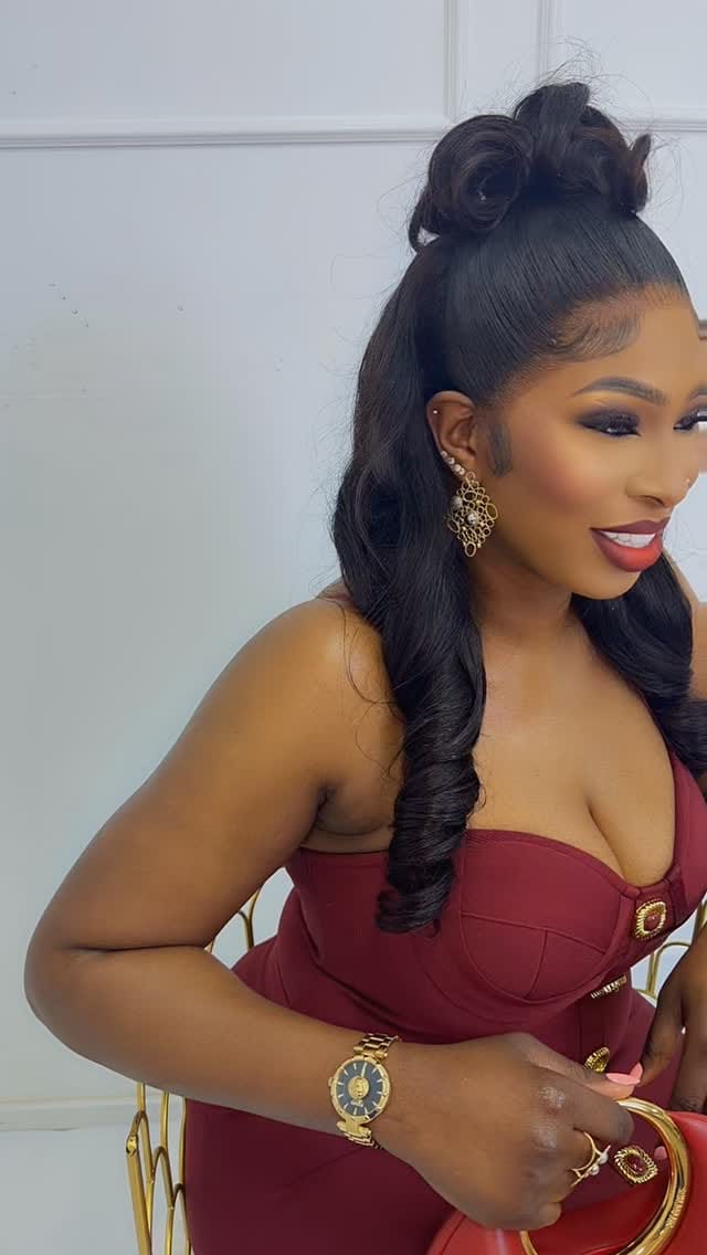 Post 10 by Kenny Tawose on Instagram (video)