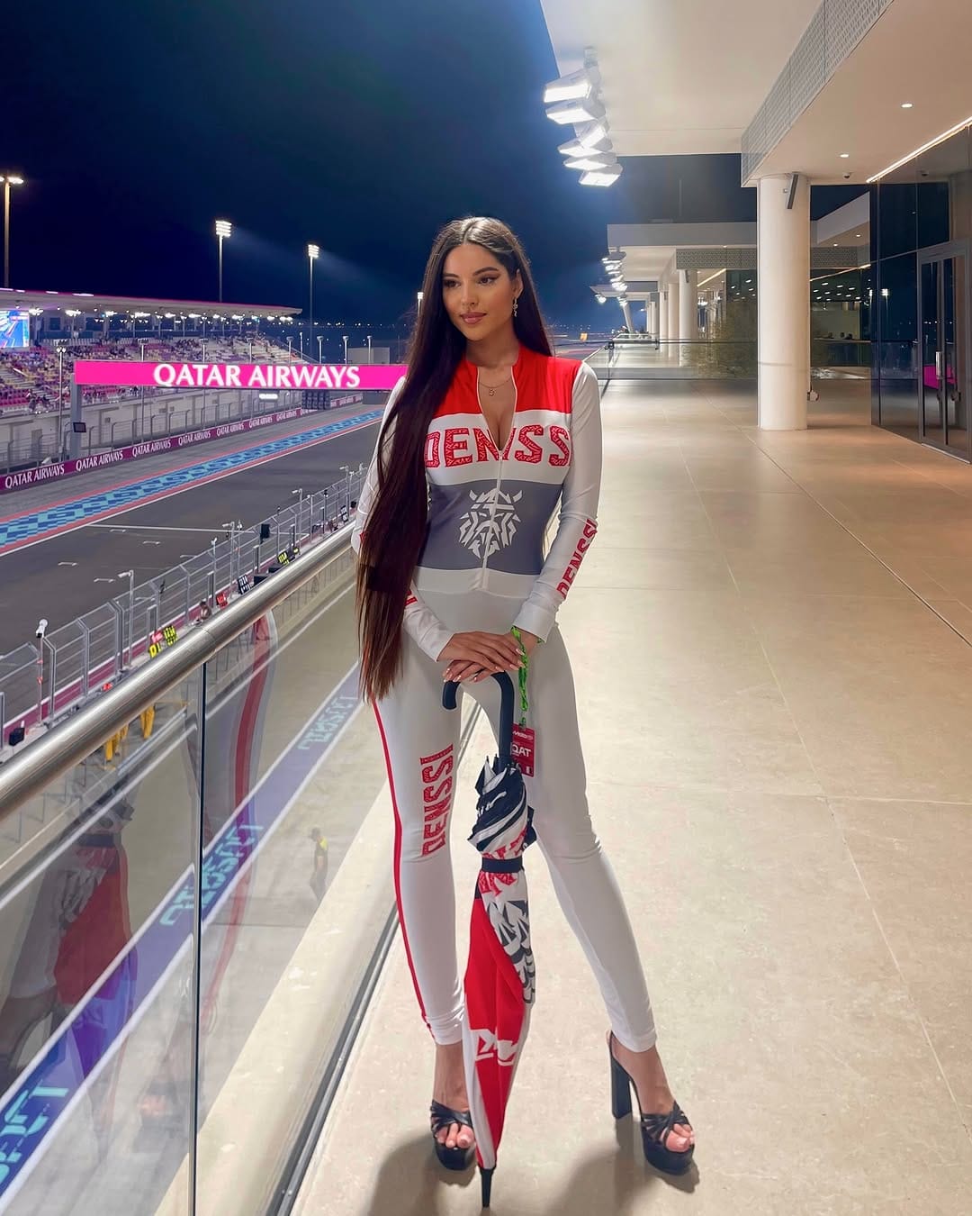 Post 9 by Daphne 🌹 on Instagram (carousel)