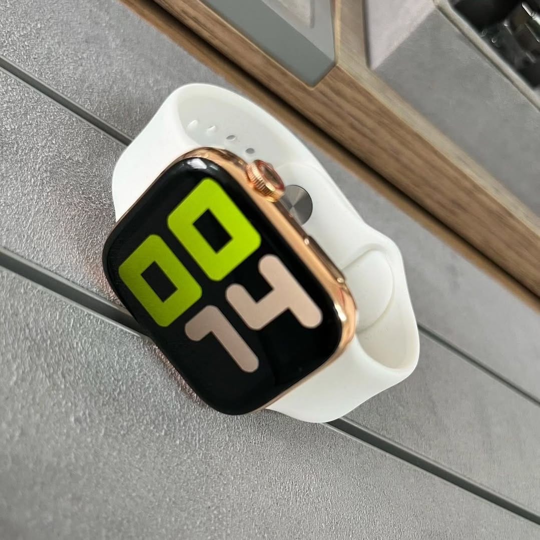 Post 6 by Nose Up on Instagram (image)