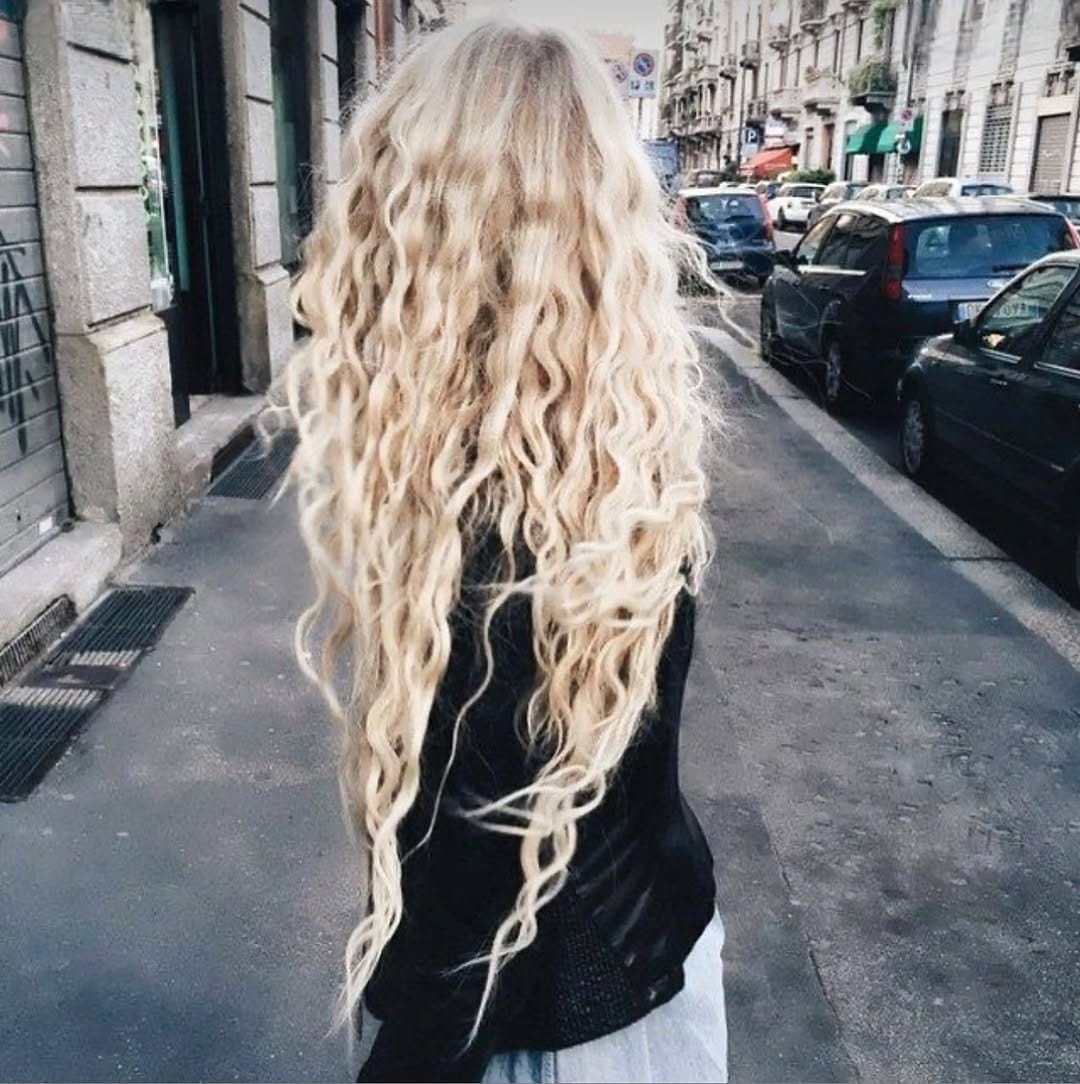 Post 1 by ana Anna on Instagram (image)