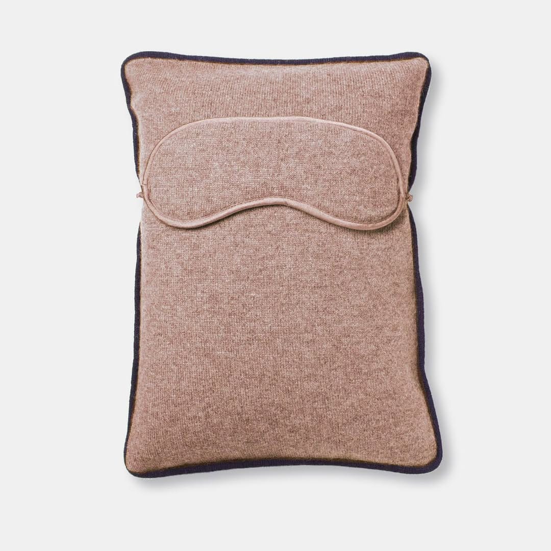 Post 1 by L' Artisan du Cachemire on Instagram (image)