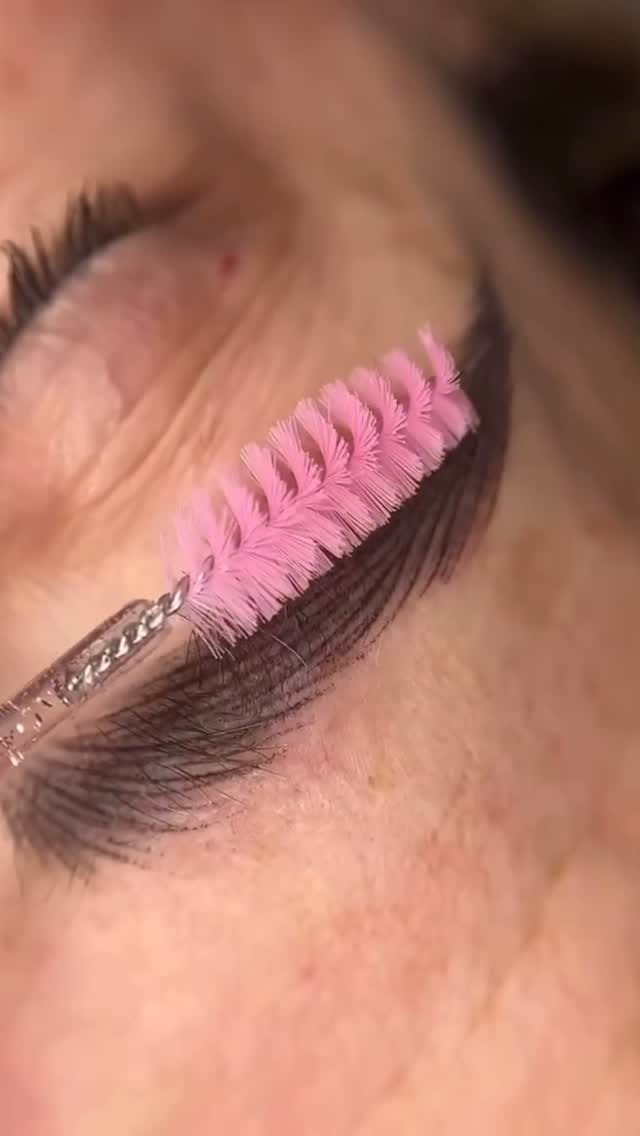 Post 2 by 𝐊𝐀𝐋𝐈𝐂𝐈 𝐆Ü𝐙𝐄𝐋𝐋𝐈𝐊 on Instagram (video)
