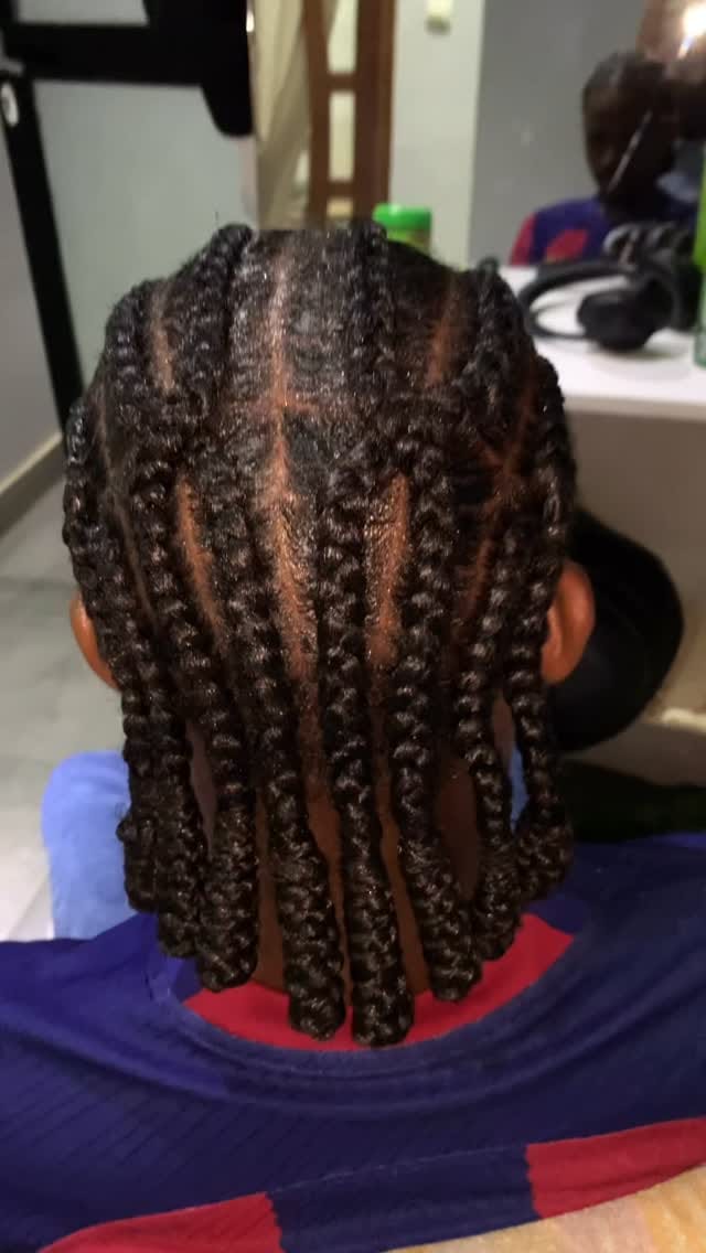 Post 2 by Destinée MK on Instagram (video)