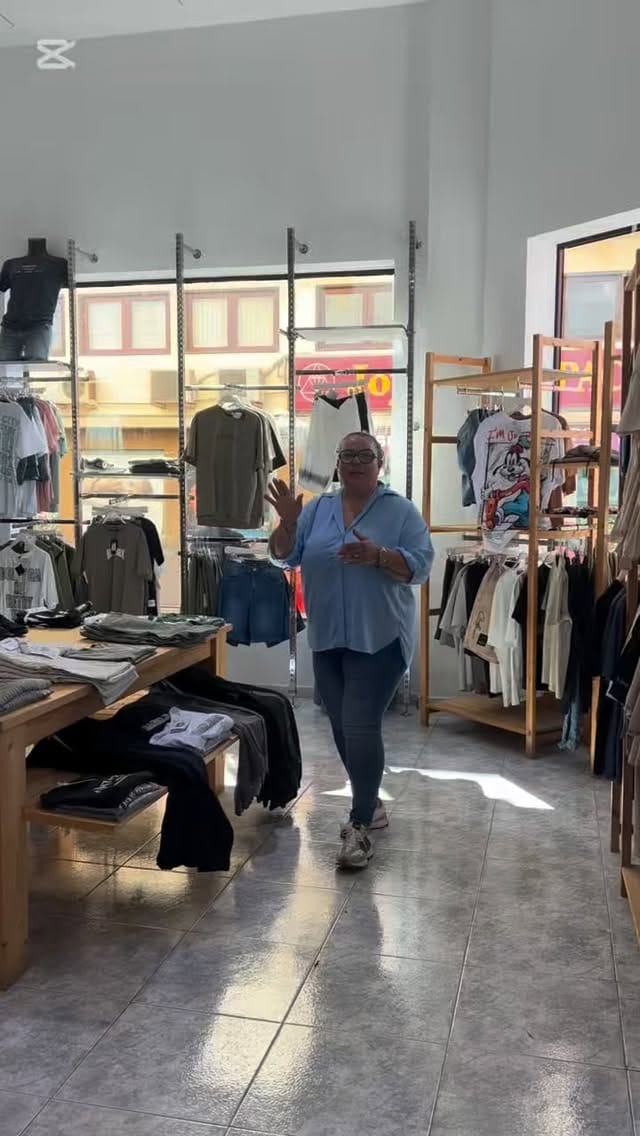 Post 1 by Modas Kenia on Instagram (video)