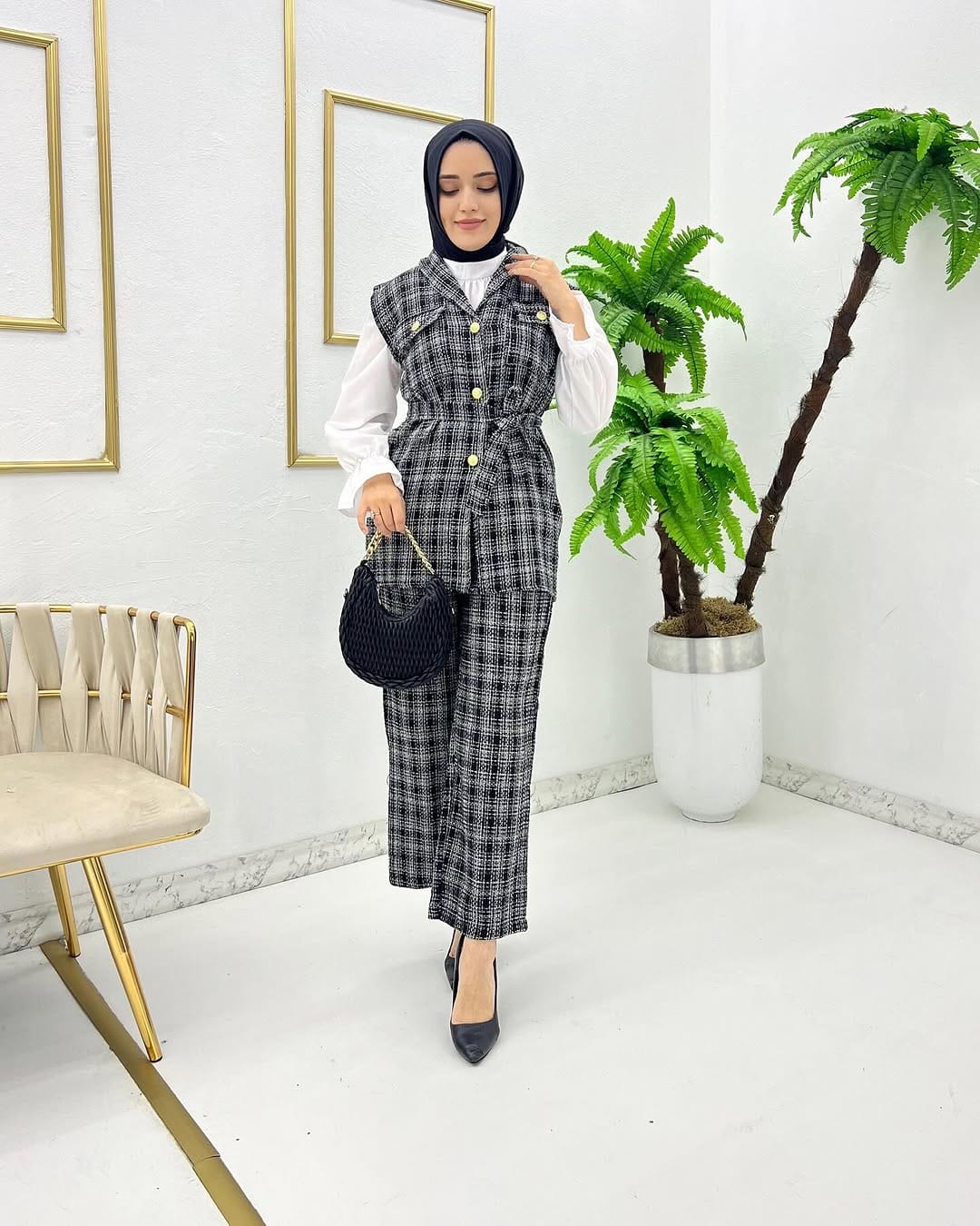 Post 1 by Hijab, Eveningdress, Abaya on Instagram (carousel)