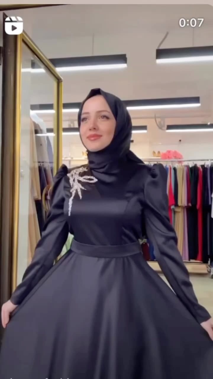 Post 6 by Hijab, Eveningdress, Abaya on Instagram (video)