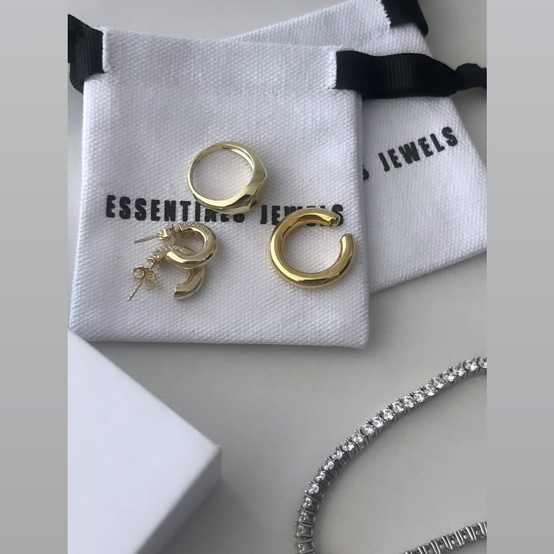 Post 7 by ESSENTIALS JEWELS on Instagram (image)