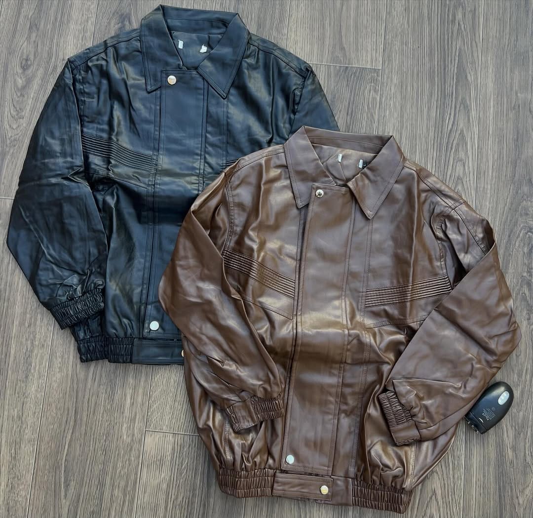 Post 8 by casual clothes on Instagram (carousel)