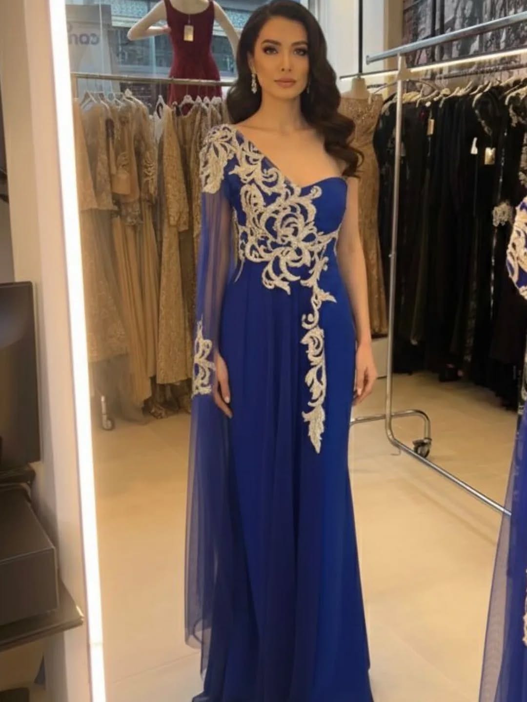 Post 5 by LOOK IN COUTURE ®️ on Instagram (image)