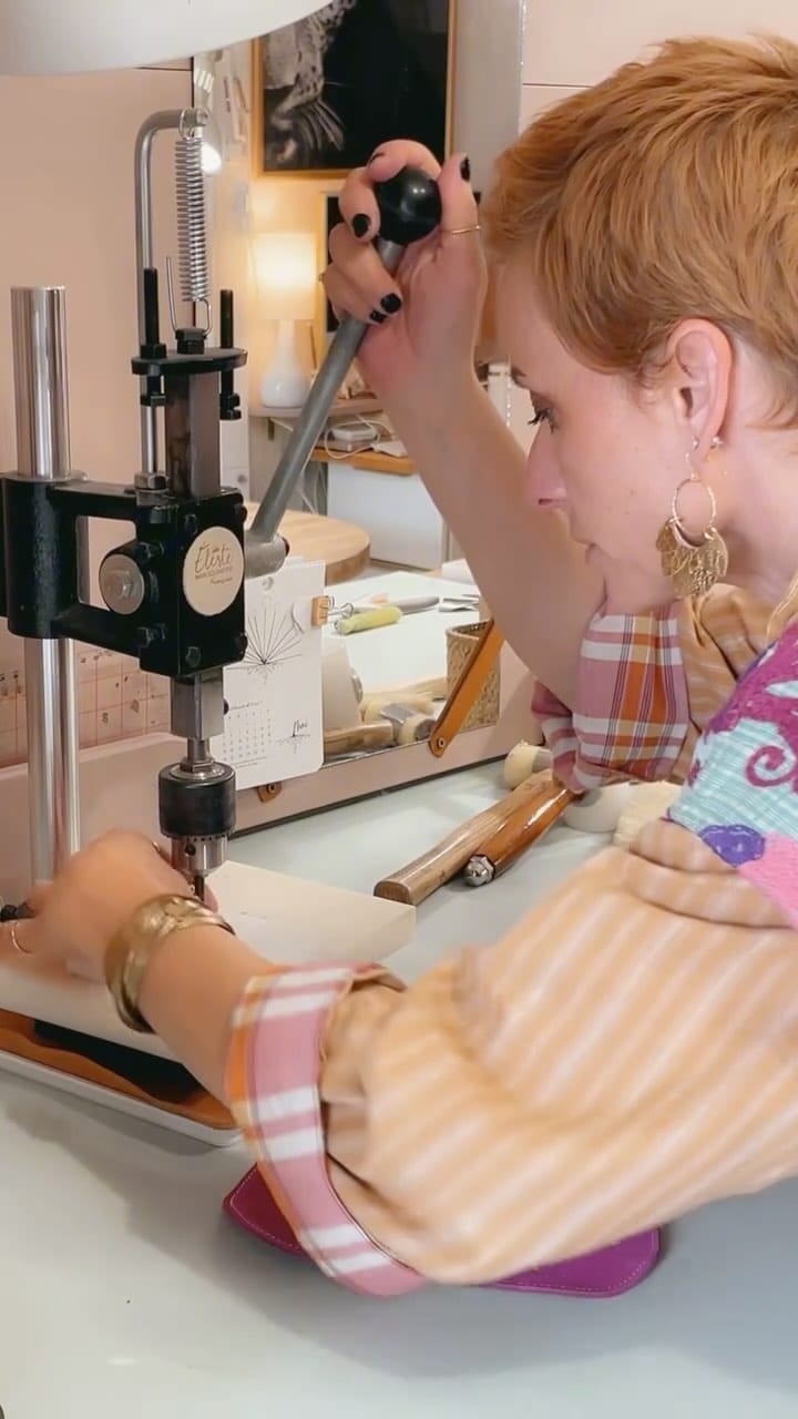 Post 10 by Maroquinerie ⼺ Ateliers créatifs on Instagram (video)