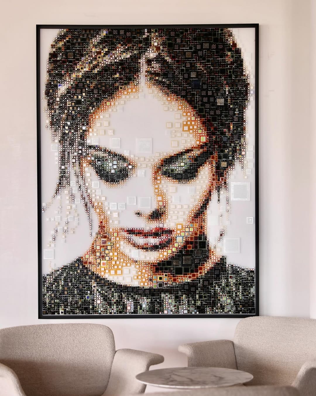 Post 5 by La Villart Galeries on Instagram (image)